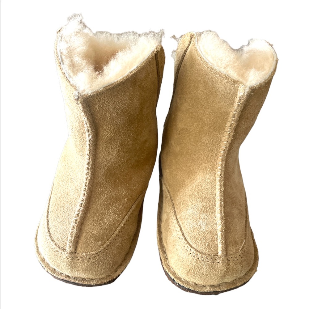 Baby/Toddler Uggs nwt
